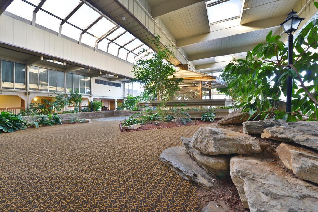 Clarion Hotel And Conference Center Harrisburg West Нью-Камберленд Экстерьер фото