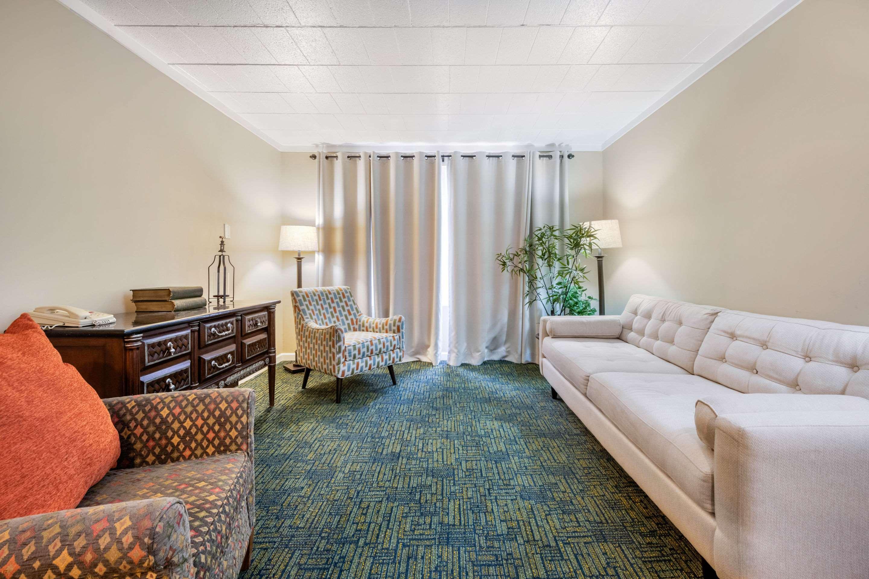 Clarion Hotel And Conference Center Harrisburg West Нью-Камберленд Экстерьер фото