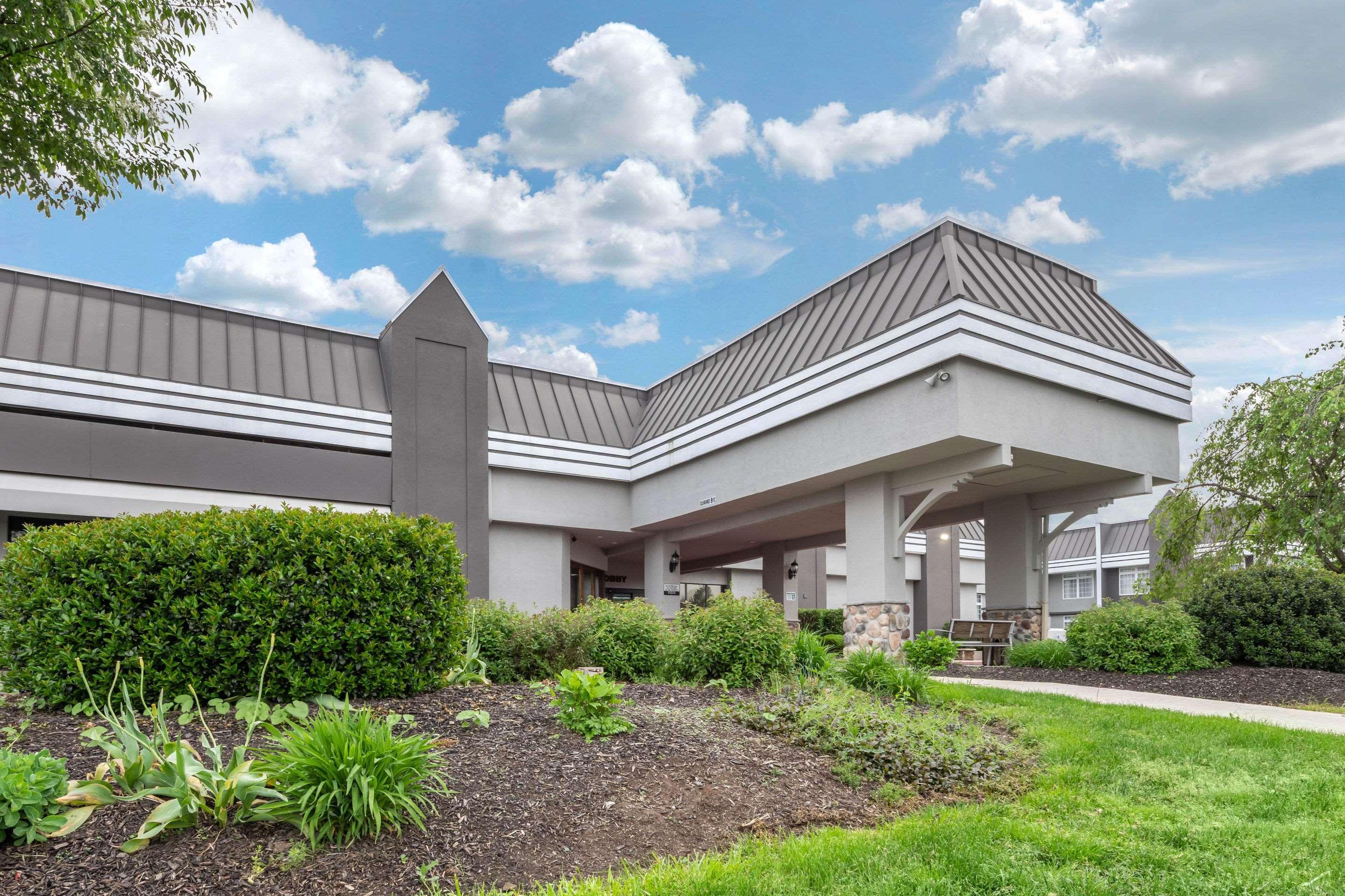 Clarion Hotel And Conference Center Harrisburg West Нью-Камберленд Экстерьер фото